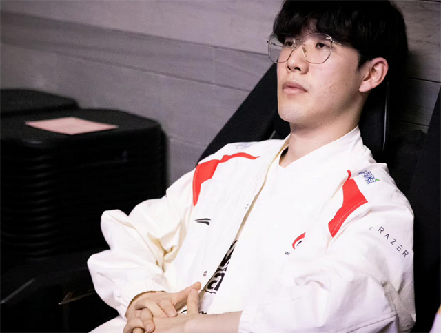 曼联不断突破！，TheShy连续十场比赛得分超过表现优异赢得满堂喝彩的简单介绍星空体育中国官网